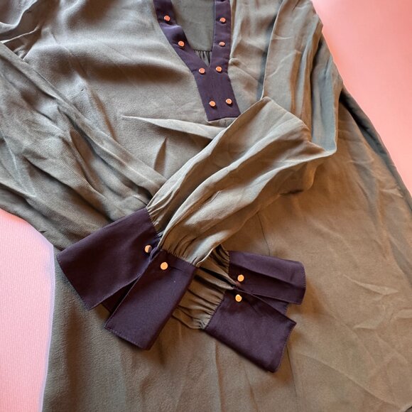 VTG Tory Burch Blouse Size 4 Sheer Green Silk Black Trim Gold Stud Detail - Picture 4 of 9